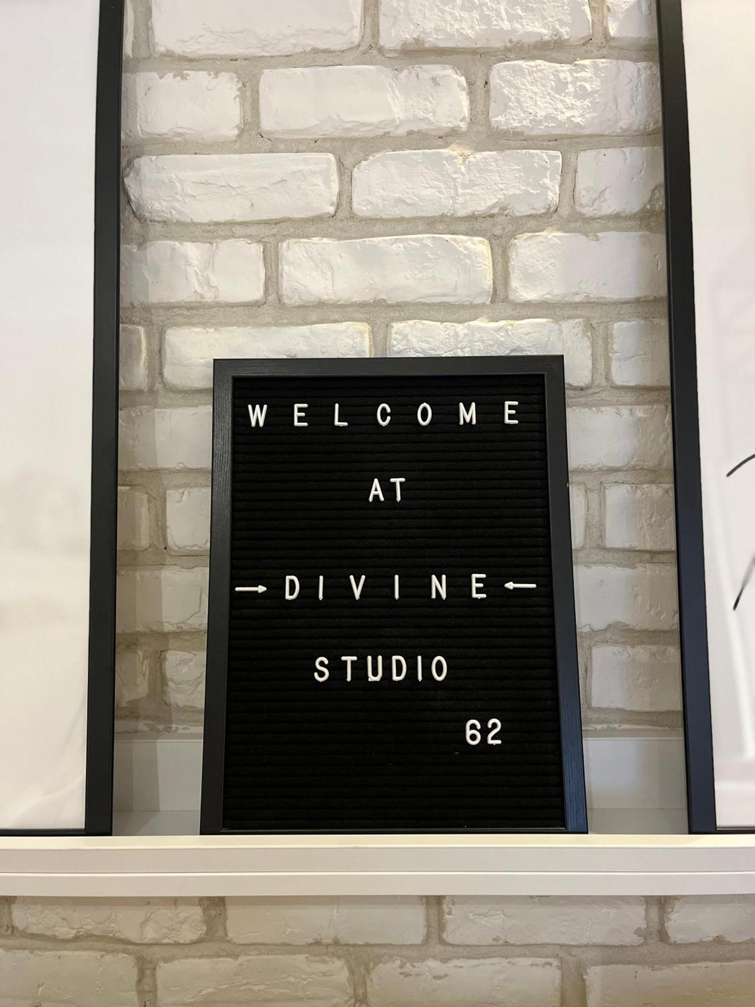 Divine Studio Fermei 62 Popesti-Leordeni Exterior foto
